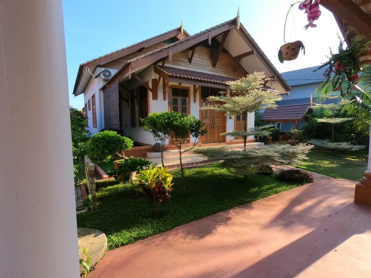 Anjung Nor Muslim Homestay Dungun Eksteriør billede